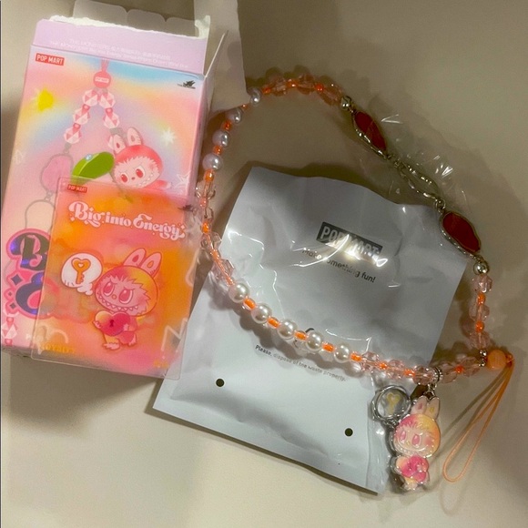 POP MART Other - BIG INTO ENERGY Phone Charm